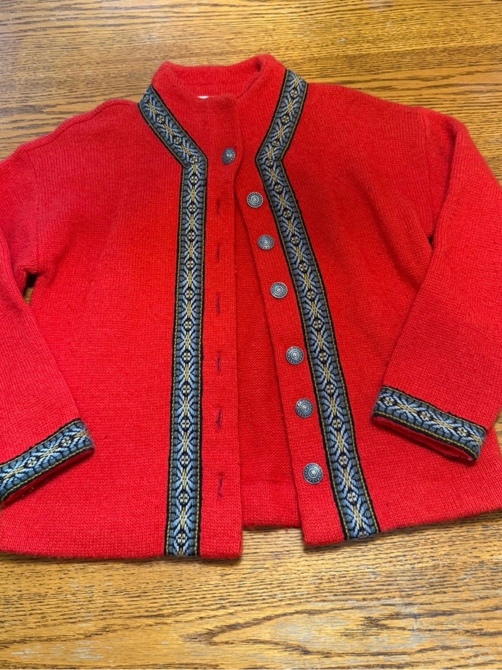 Red vintage Norwegian wool sweater! S